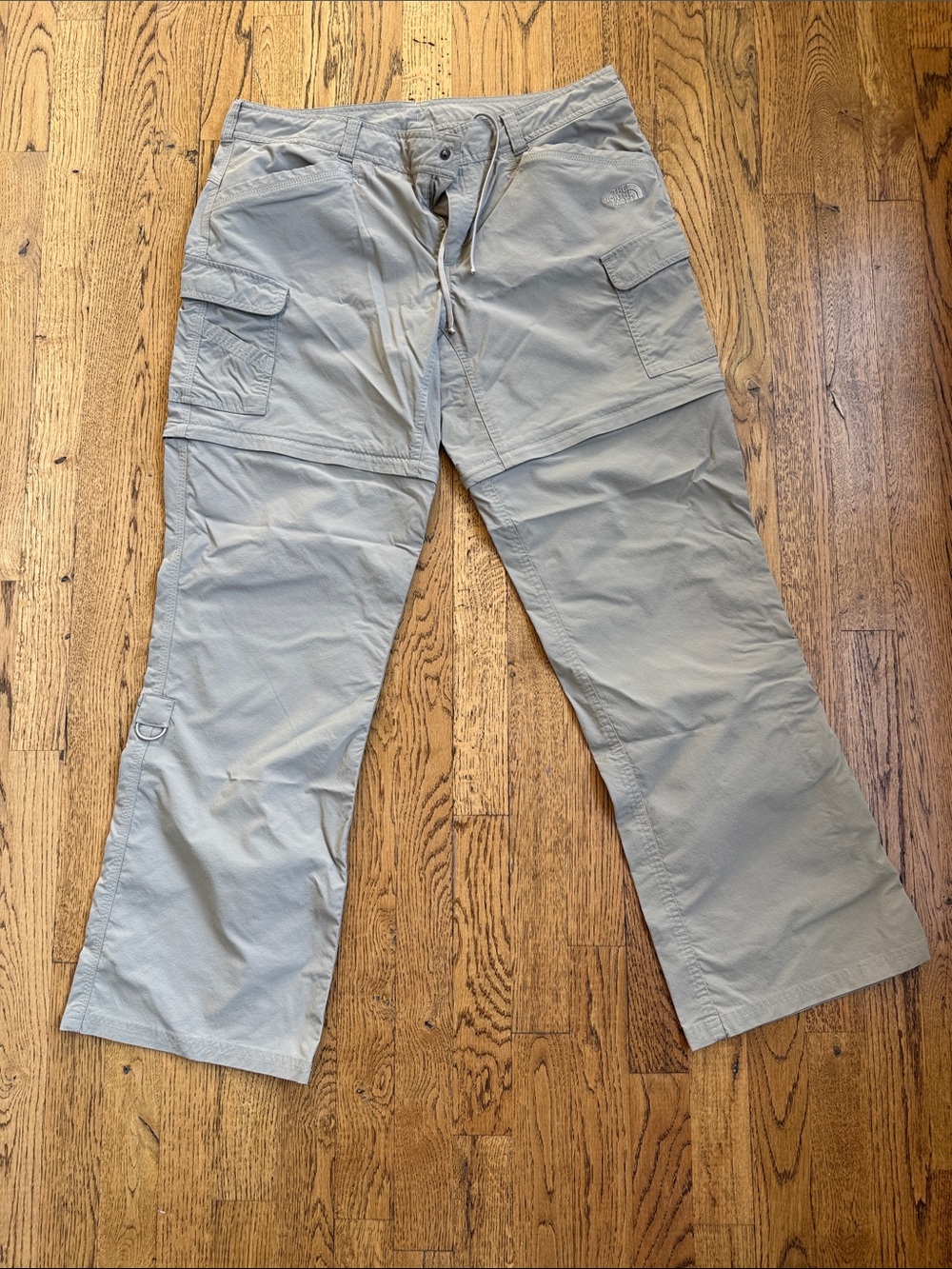 The North Face Woman’s Cargo Convertible Pants sz14 Khaki maybe worn once